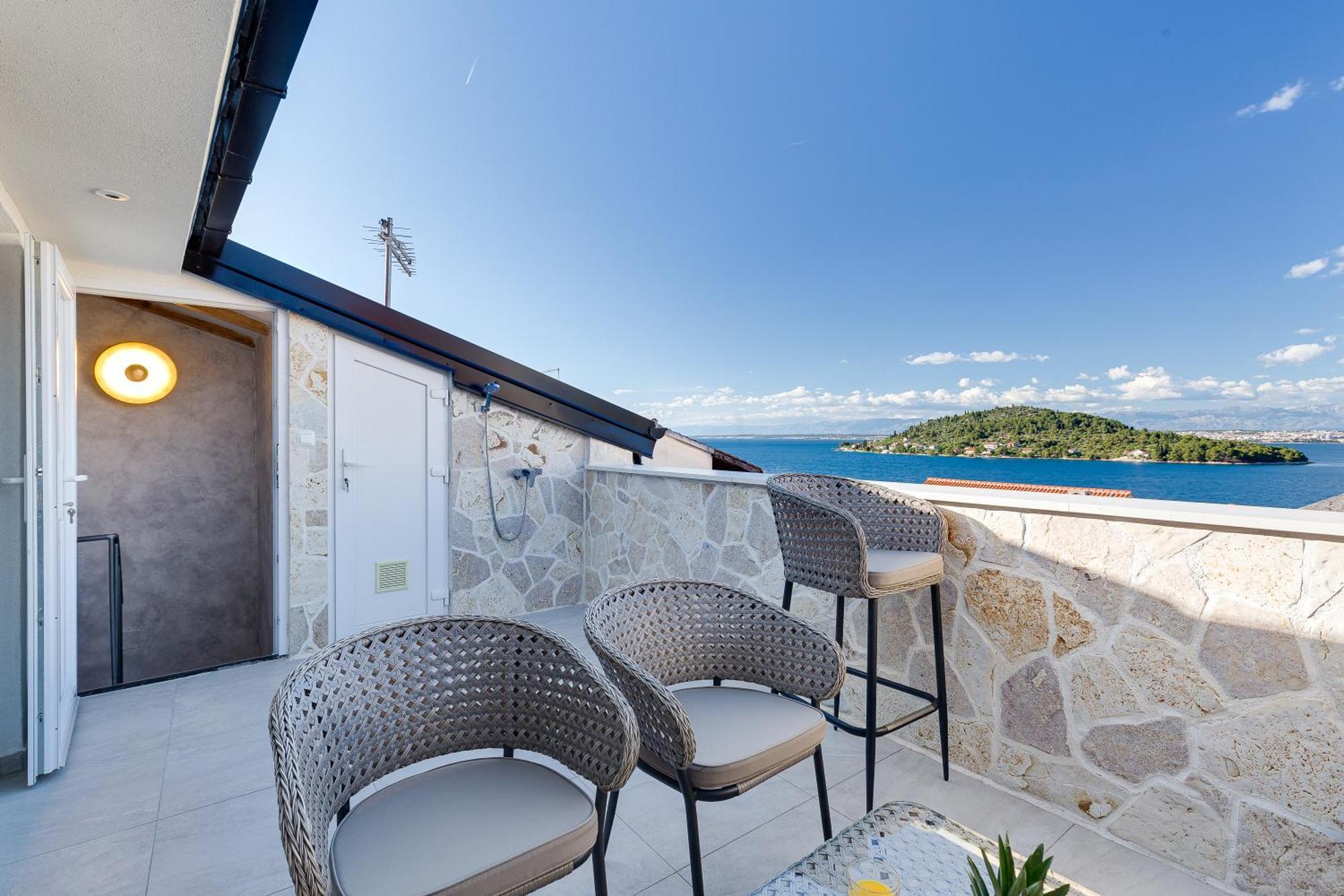 Luka Apartment
